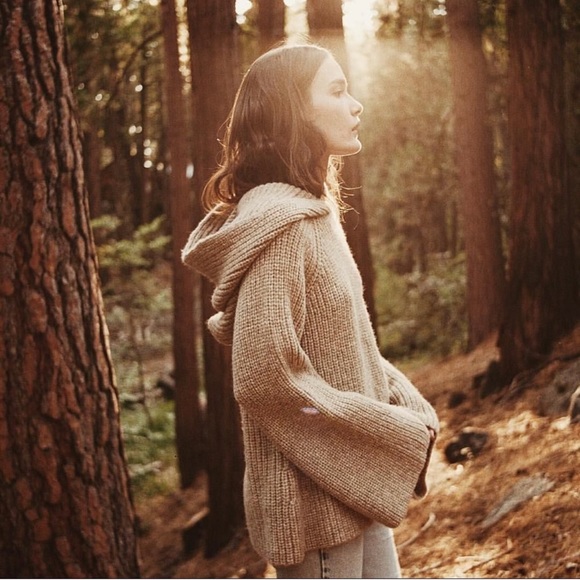 Dôen Tuku Hoodie Sweater - Picture 1 of 4